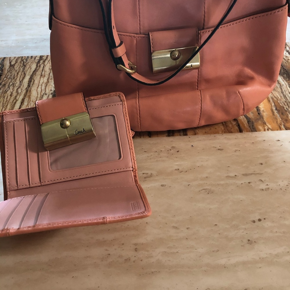 Women’s coach bag